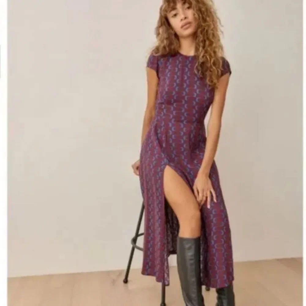 Reformation Gavin Dress in Marooned - Picture 2 of 8